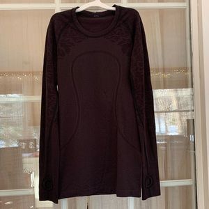Lululemon Run: Swiftly Purple Long Sleeve Crew Shirt (Size 4)